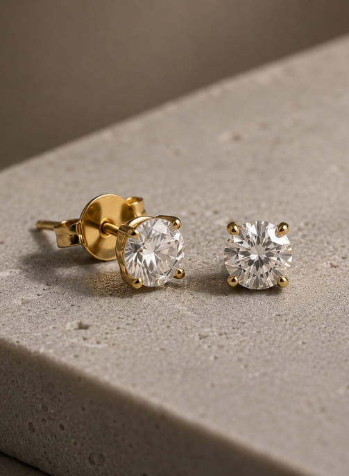 Natural diamond stud earrings